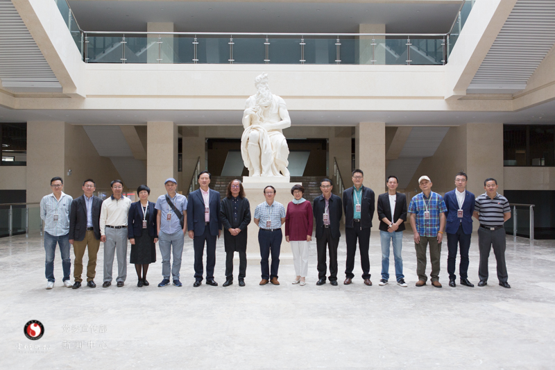 2018-09-17-云南艺术学院2018年本科教学工作审核预评估专家见面会 (40).jpg